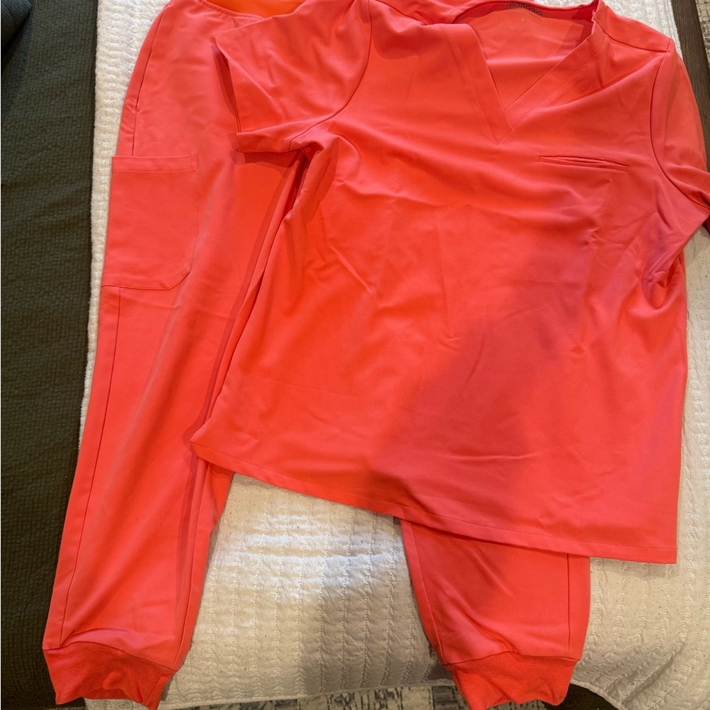 Bright Coral Scrub Set